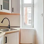 Beautiful And Spacious Apartment 69M2 For 5 Guests Next To Florian\'S Gate